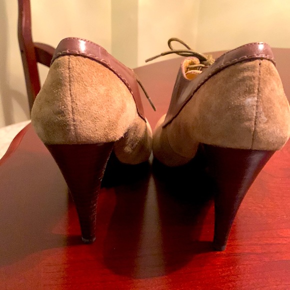 Nine West suede brown/tan booties. Size 5.5. - Picture 5 of 5